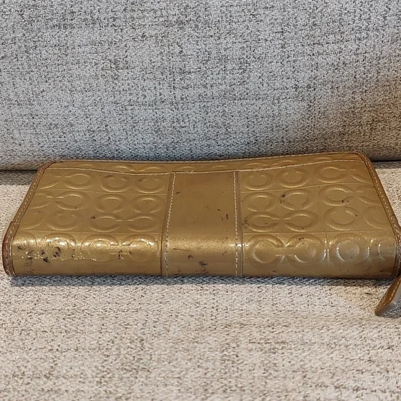 Coach Gold Patent Leather Wallet•Used•Color Transfer•Zippy Wallet - Picture 3 of 9